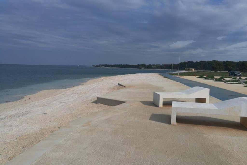 Apartman Near Fazana-500 From The Sea Екстериор снимка