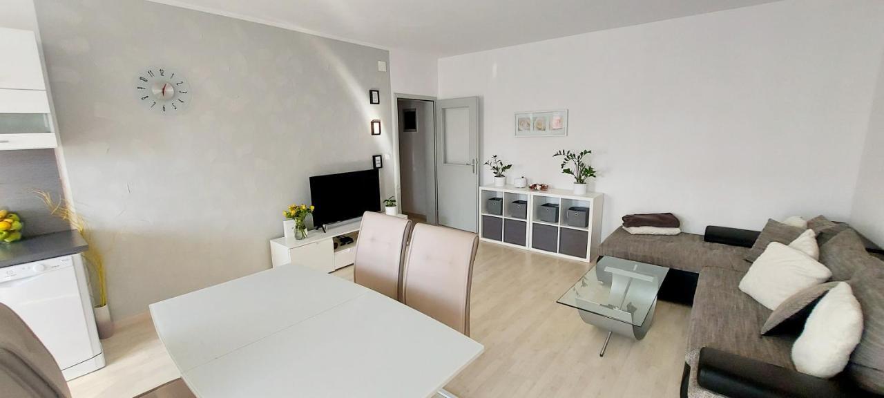 Apartman Near Fazana-500 From The Sea Екстериор снимка