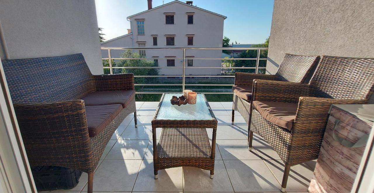 Apartman Near Fazana-500 From The Sea Екстериор снимка