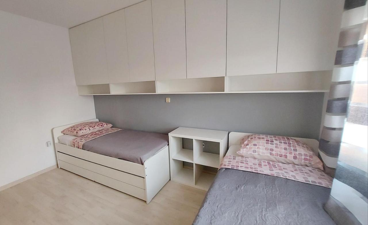 Apartman Near Fazana-500 From The Sea Екстериор снимка